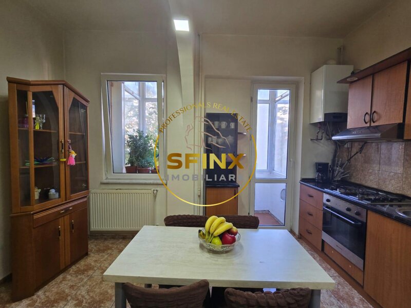 Victoriei, 4 camere, 111 mp, centrala proprie, etaj 2/7